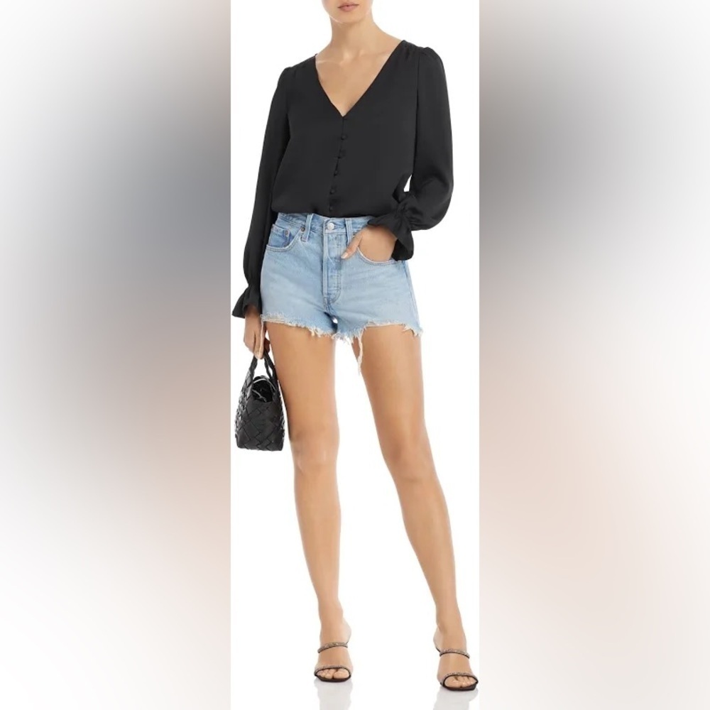 Levi’s 501 Cutoffs Denim Shorts Medium Wash Frayed Edge 26